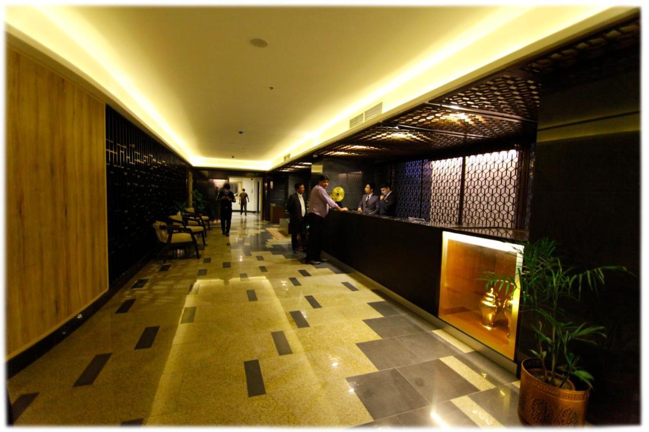 Hotel Dgates Lahaur Zewnętrze zdjęcie