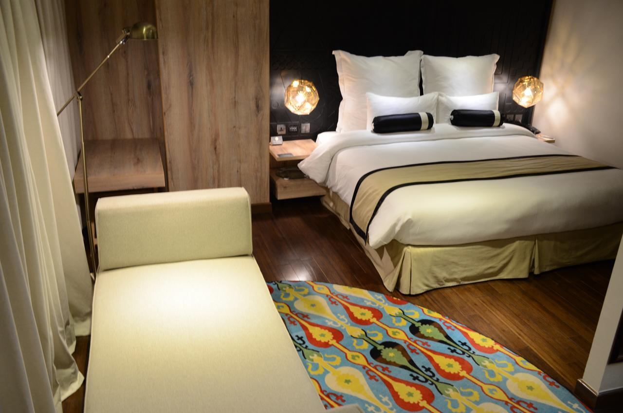 Hotel Dgates Lahaur Zewnętrze zdjęcie